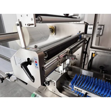 maszyna pakująca typu flow pack DFG-280A PRO-10